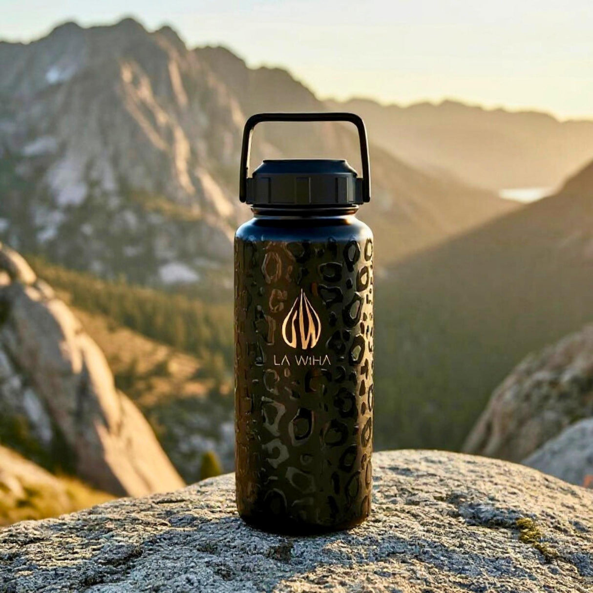 NOIR LEOPARD | 32OZ BOTTLE WITH HANDLE LID