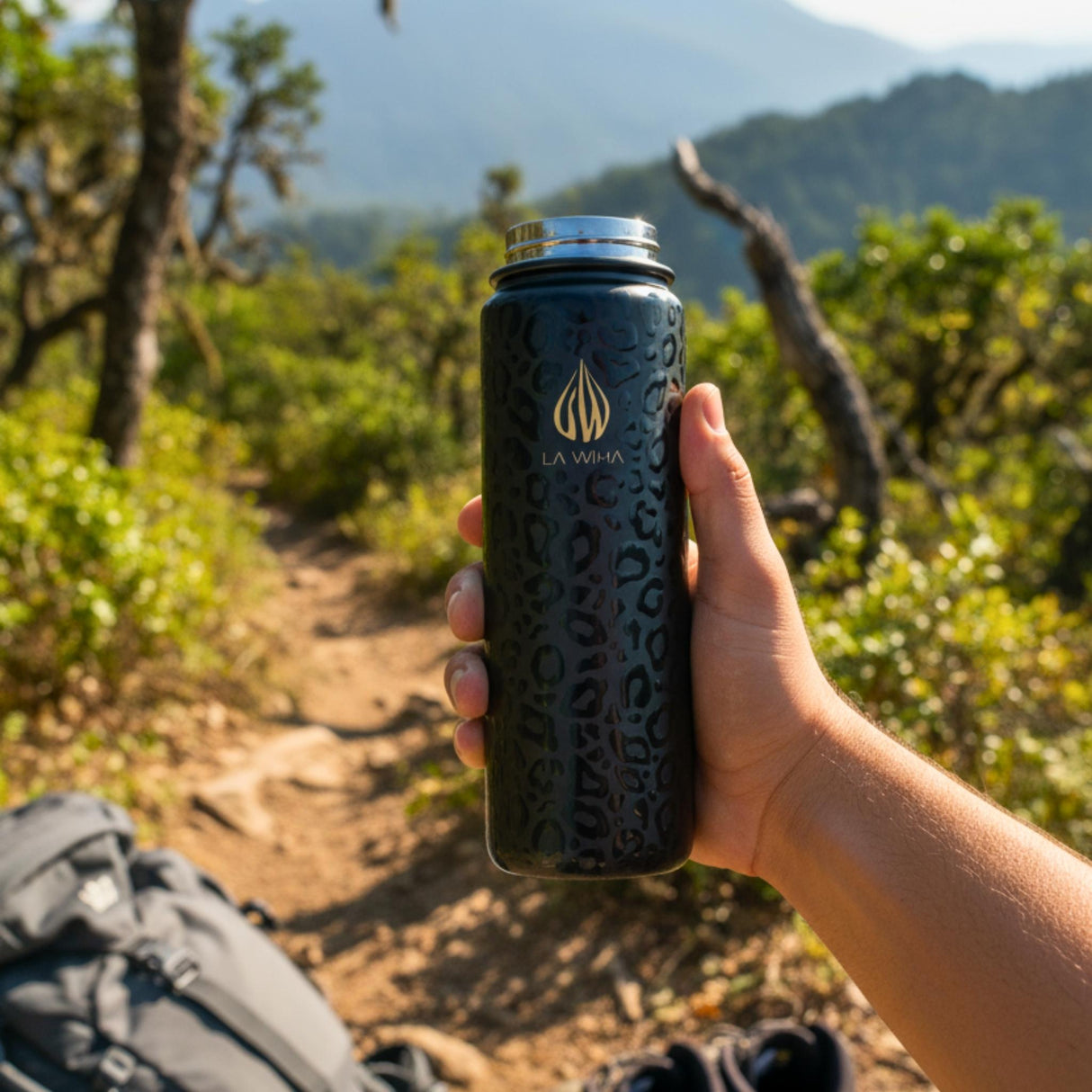 NOIR LEOPARD | 24OZ BOTTLE WITH CLIP LID