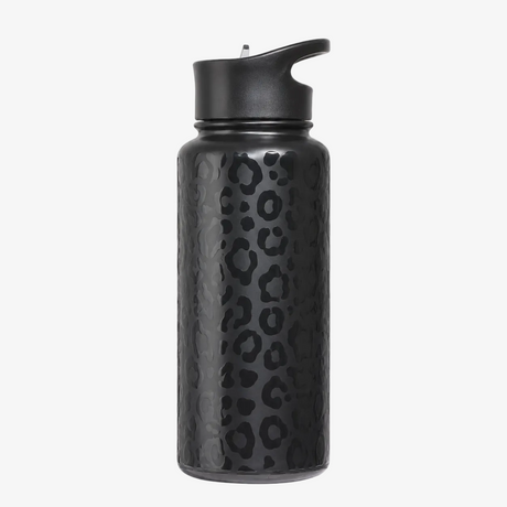 A 32oz leopard print insulated water bottle with a textured leopard print pattern and a black straw drinking lid, shown on a solid white background. 

Stainless steel, durable, insulation, water bottle, water bottles, water jug, best water bottle, 32oz insulated water bottle perfect water bottle
